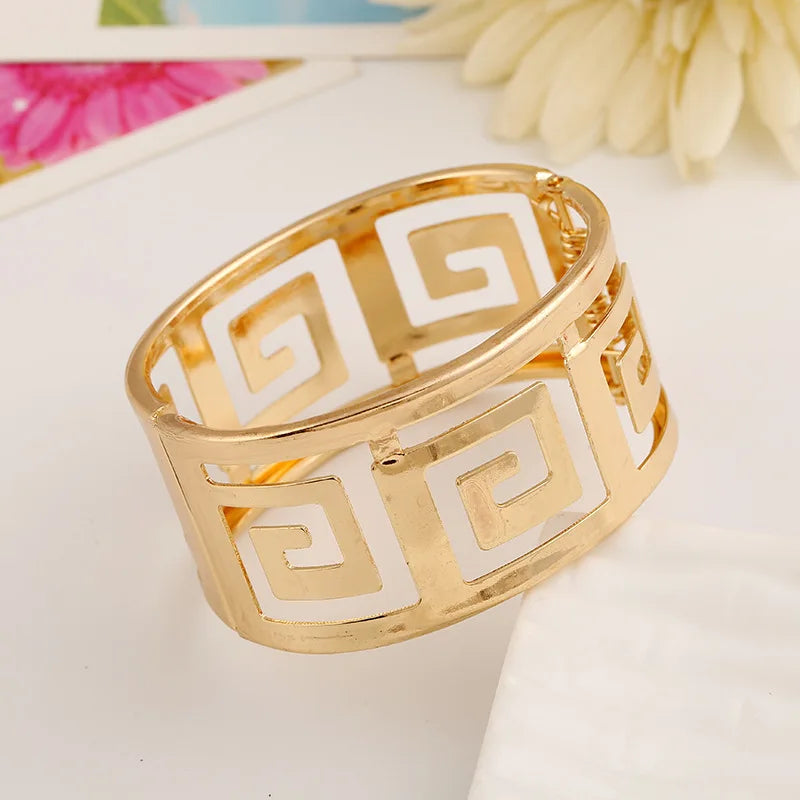 KMVEXO Luxurious Gold Color Punk Cuff Bracelets