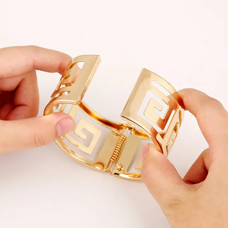 KMVEXO Luxurious Gold Color Punk Cuff Bracelets